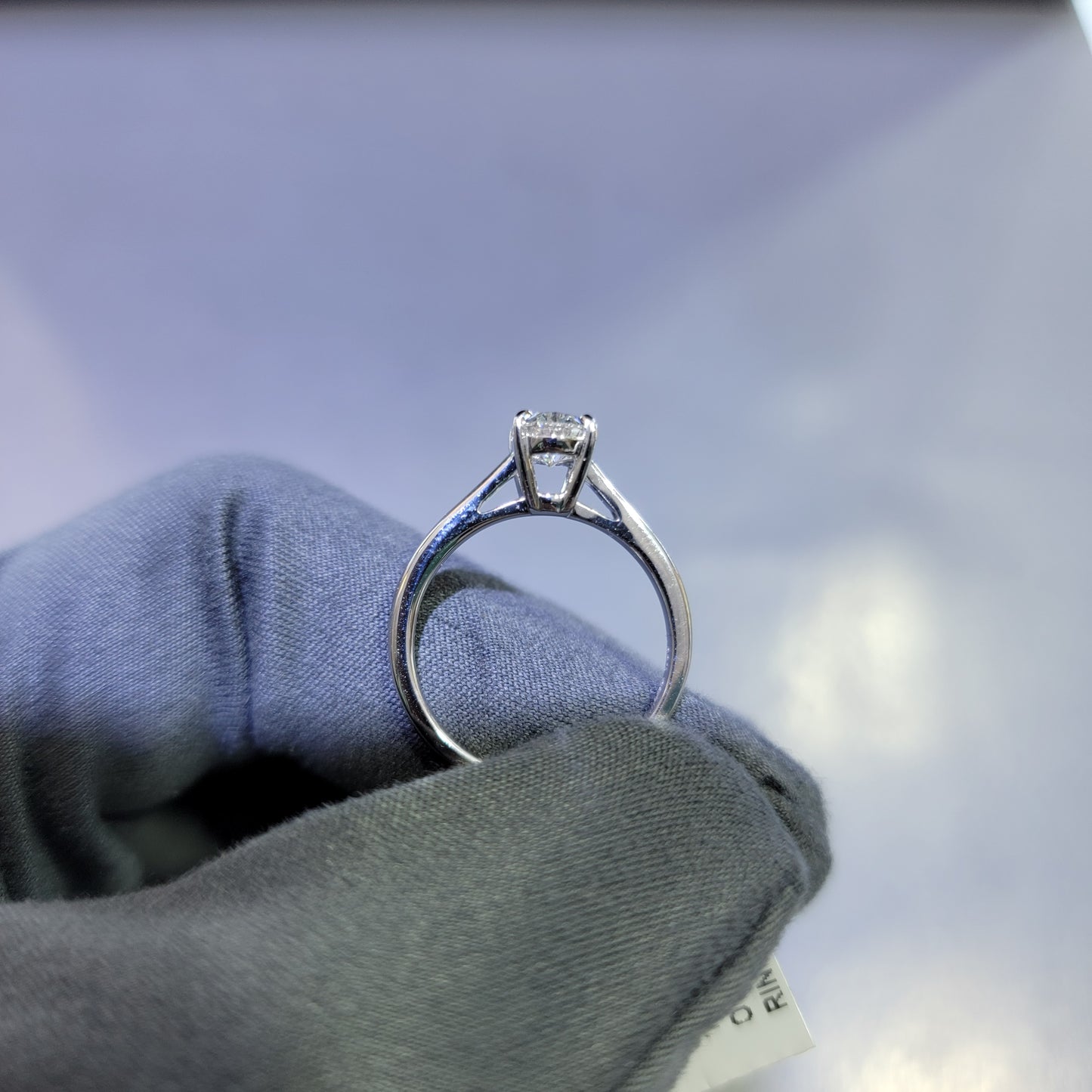 1 Carat Oval Lab Grown Diamond Solitaire