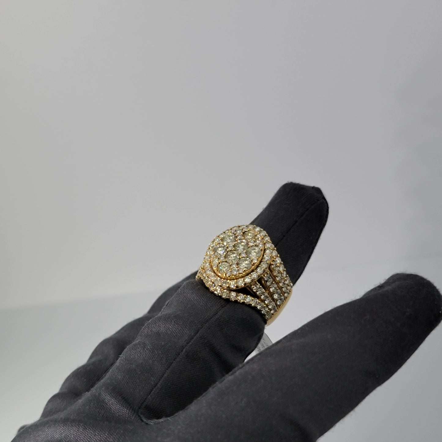 3.75 Carats Natural Diamond Engagement Ring