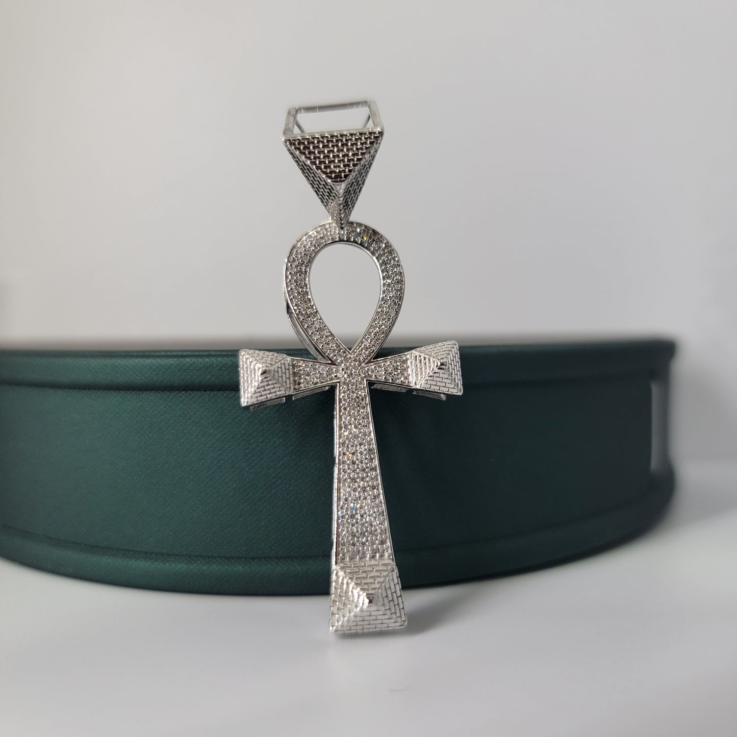 0.50 Carats Natural Diamonds Ankh Pendant