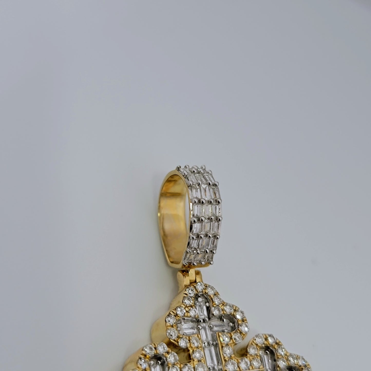 1.46 Carats Natural Diamond Cross Pendant