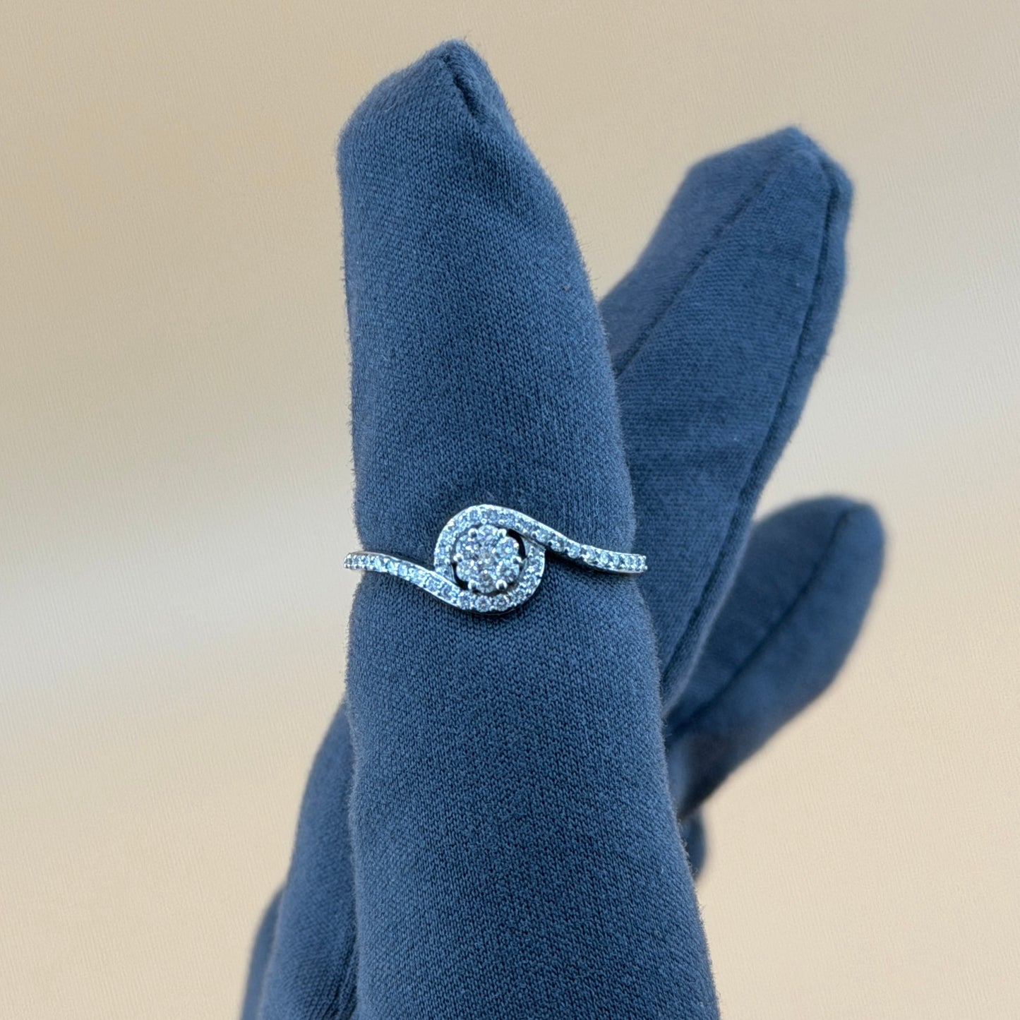 0.32 carats lab grown diamonds 10k gold Engagement Ring/ Promise ring