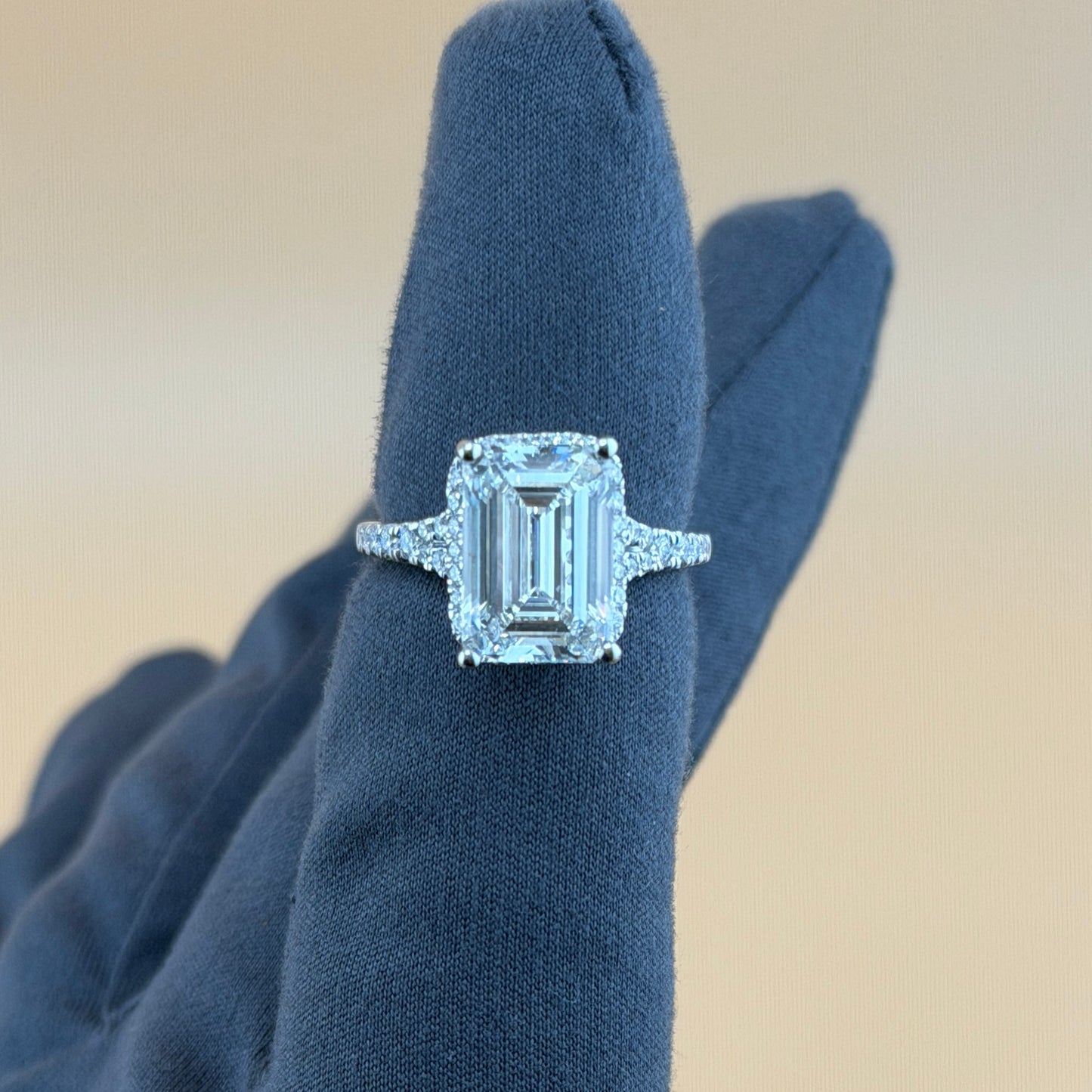 5.06 carats emerald center 5.50 carats diamonds 14k gold Engagement Ring