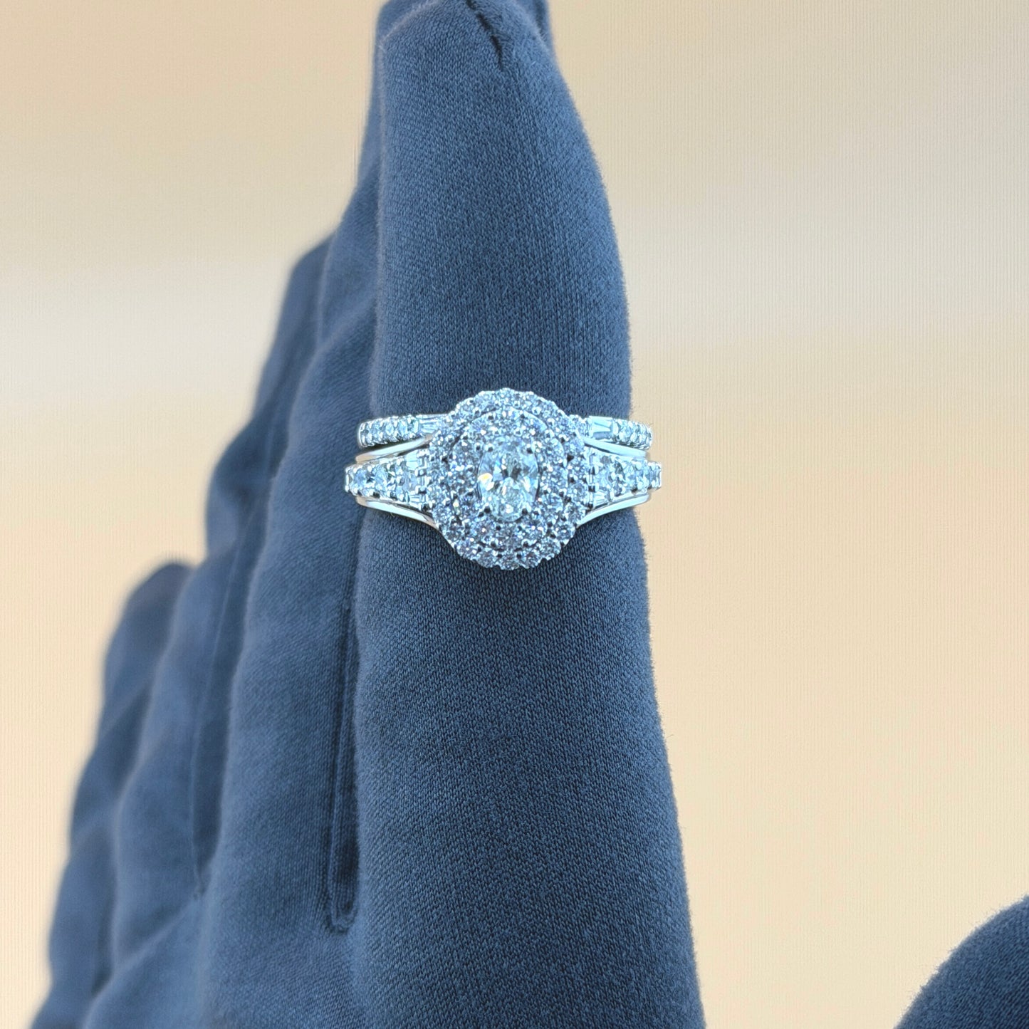 2.5 carats Natural diamonds 14k gold Engagement Ring