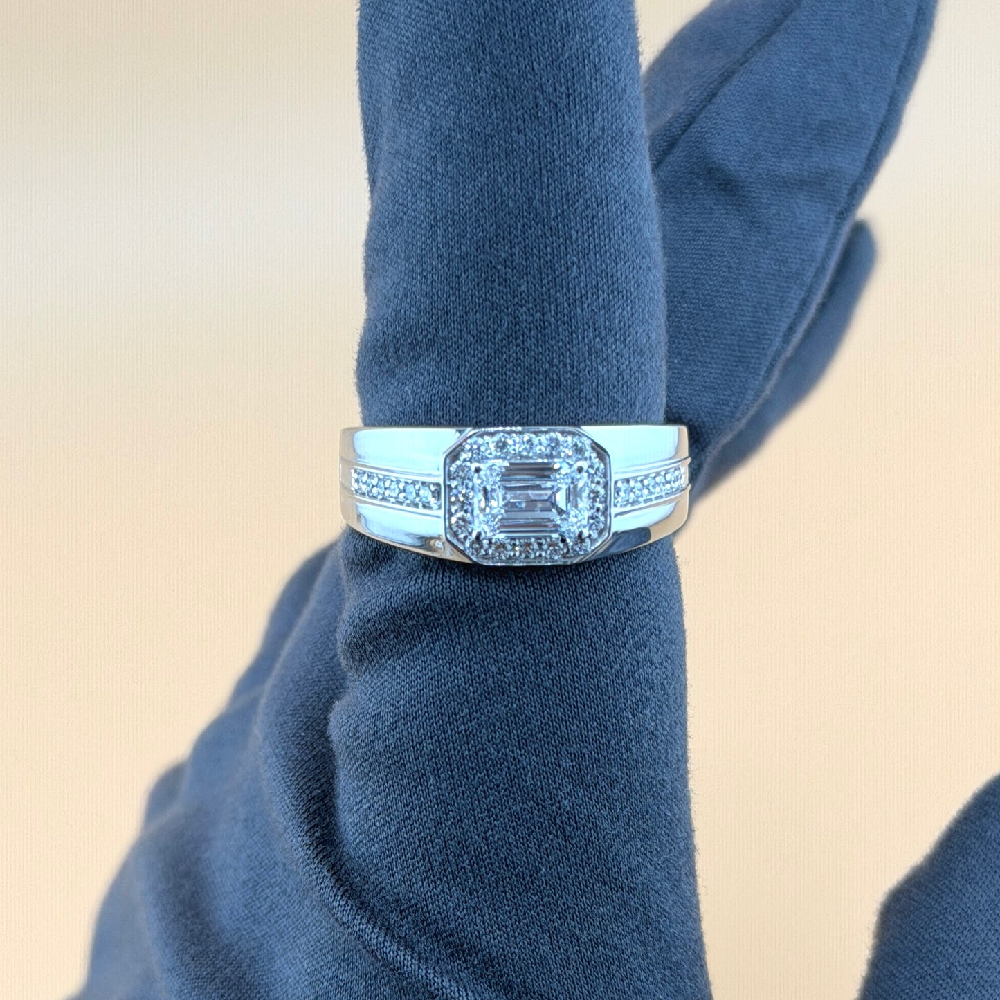 14K White Gold Men’s Emerald lab grown Diamond Ring – 1.33 CTW (1.00 CT Emerald Center)