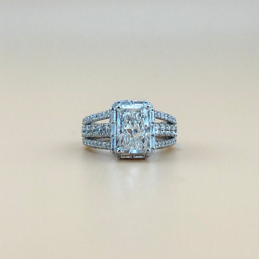 3.01 carats radiant center 5.15 carats diamonds 14k gold Engagement Ring