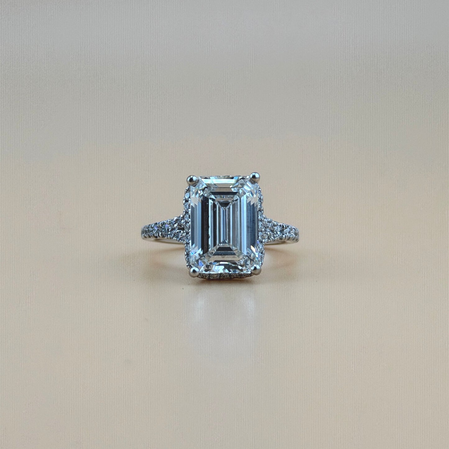 5.06 carats emerald center 5.50 carats diamonds 14k gold Engagement Ring