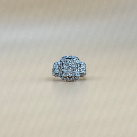 2.5 carats Natural diamonds  14k gold Engagement Ring