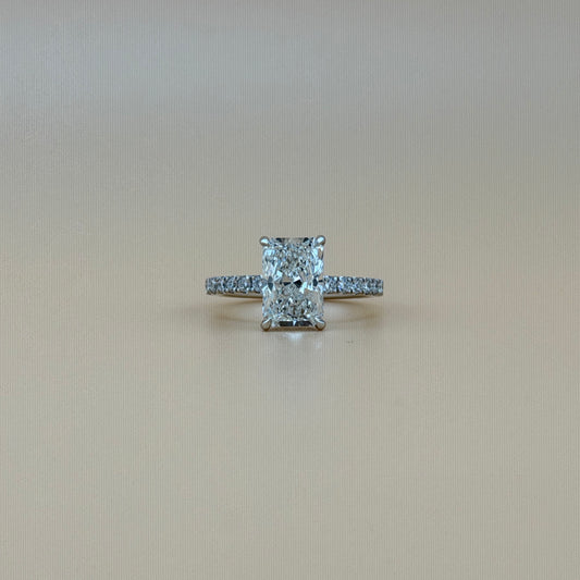 3.04 carats radiant center 4.07carats diamonds  14k gold Engagement Ring