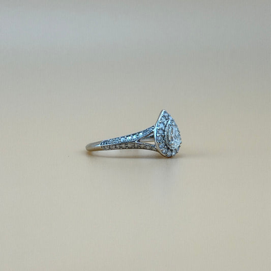 0.28 carats Natural diamonds with Sapphire gemstone center 14k gold Engagement Ring