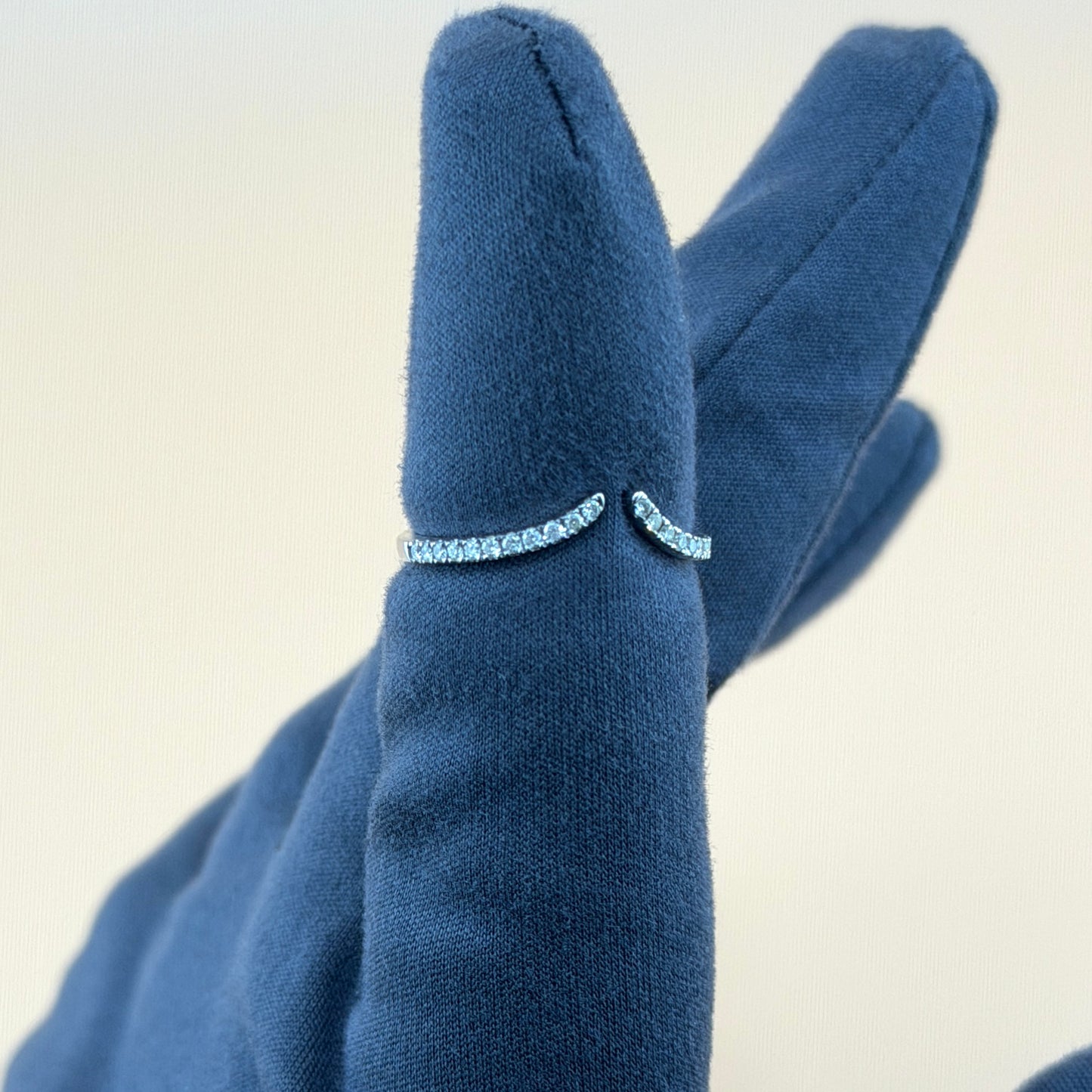 14K White Gold Natural Diamond Open Contour Wedding Band – 0.21 CTW