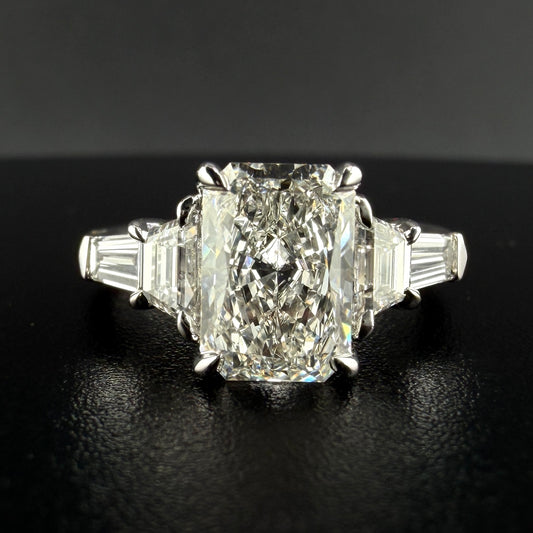 14K White Gold 2.76 CTW Radiant Diamond Engagement Ring – 2.01 Ct Center E–F/VS1 Lab Grown