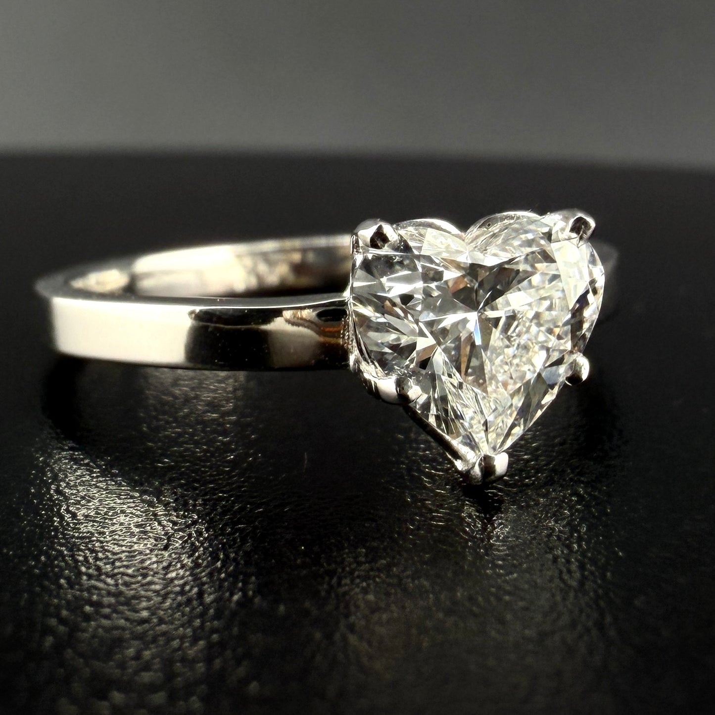14K White Gold Heart Diamond Solitaire Engagement Ring – 1.00 Ct Center